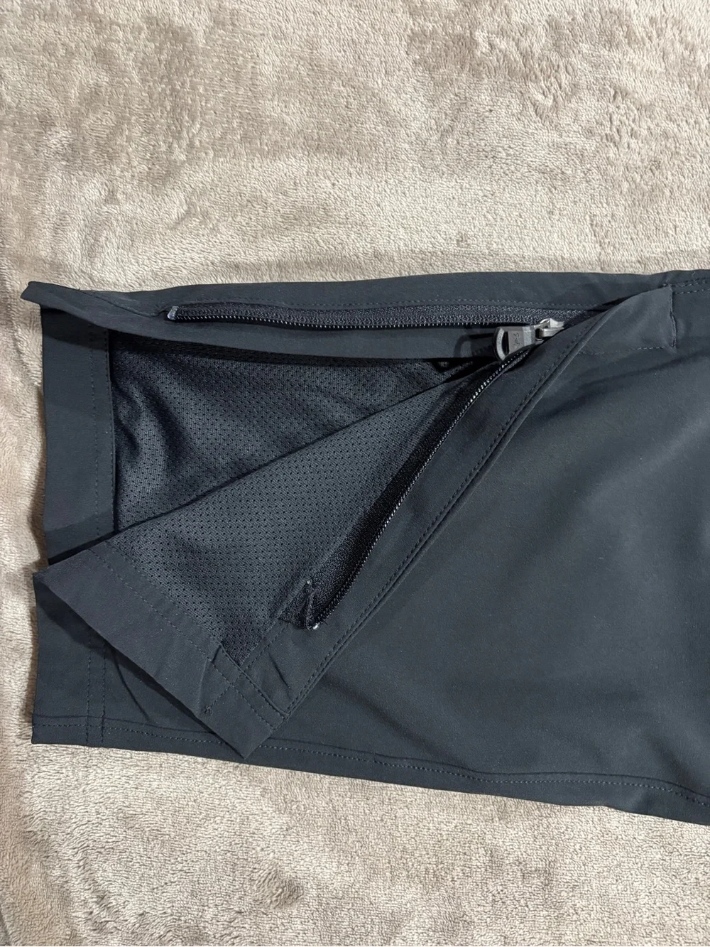 Under Armour Black Men's Performance Jogger Pants - Picture 5 of 12